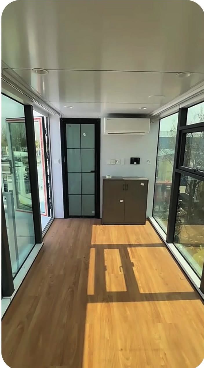 Interior da Apple Cabin com apoio e climatização